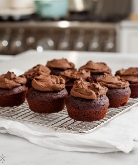 Vegan Chocolate Cupcakes / loveandlemons.com