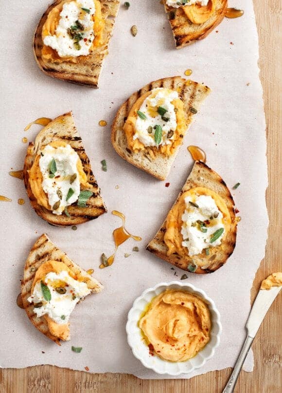 sweet potato tahini crostini / loveandlemons.com