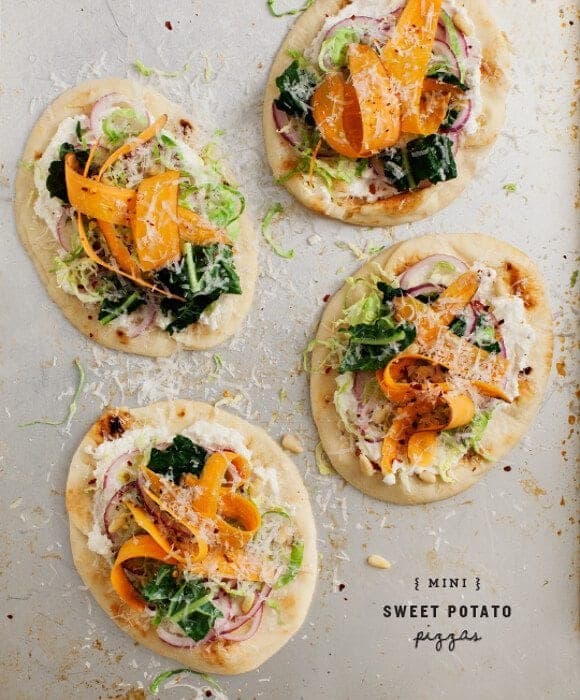 Mini Sweet Potato Pizzas / @loveandlemons