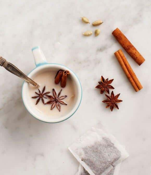 Almond Milk Chai Latte Almond Milk Chai Latte / @loveandlemons