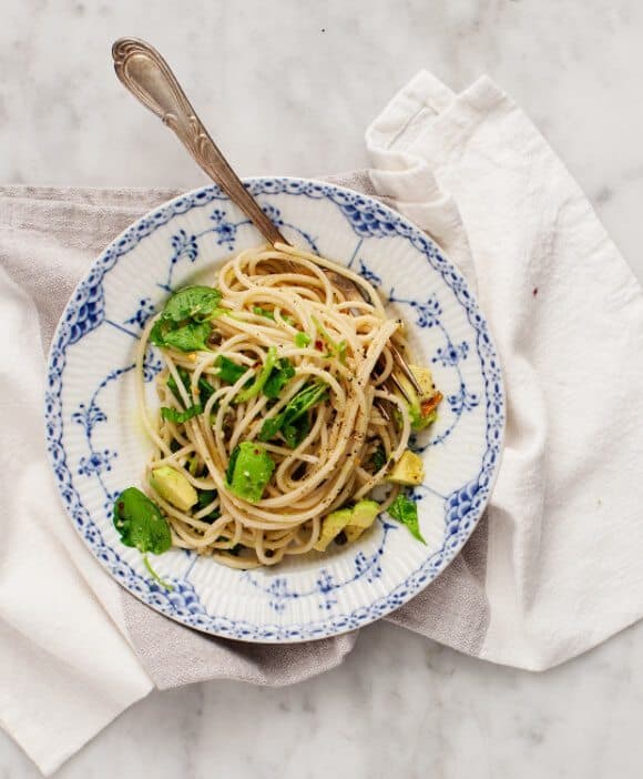 Avocado and Lemon Zest Spaghetti Avocado & Lemon Zest Spaghetti / loveandlemons.com