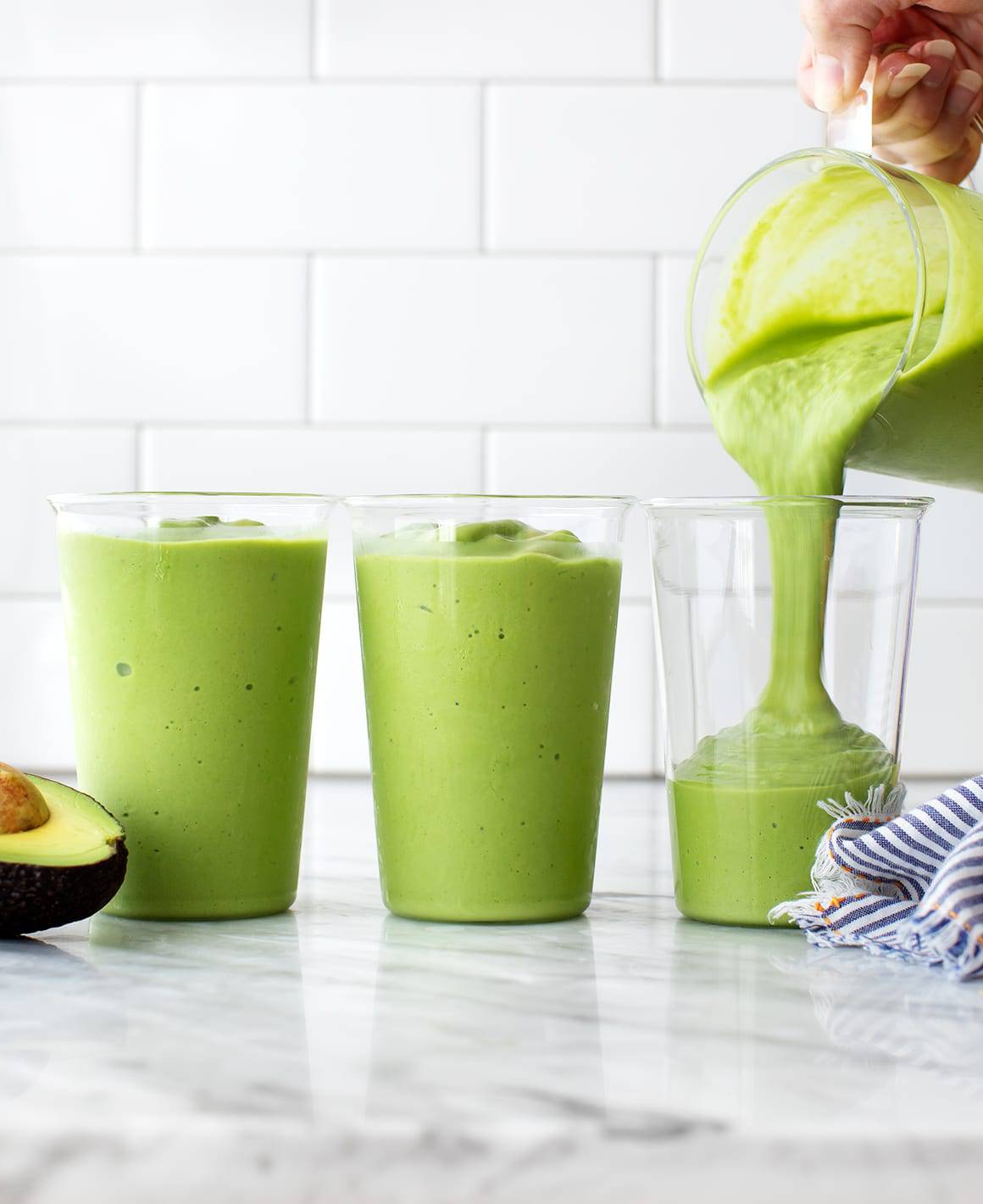 Top 121+ imagen adding avocado to smoothie