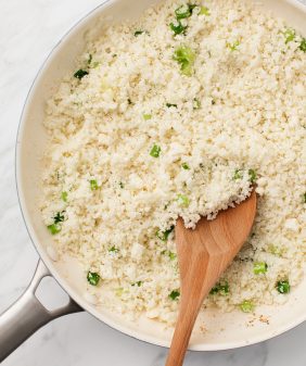 https://cdn.loveandlemons.com/wp-content/uploads/2018/01/cauliflower-rice-282x337.jpg