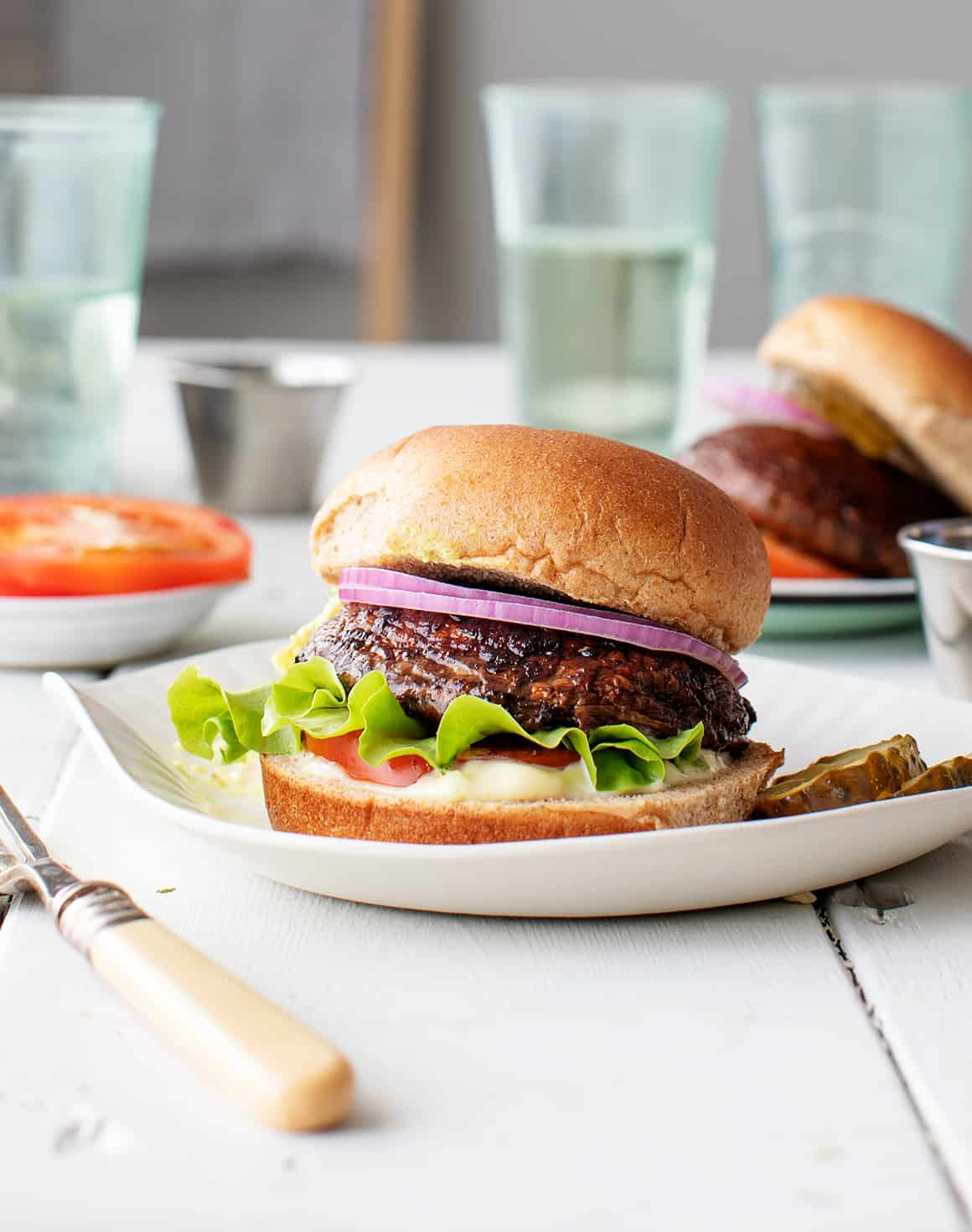 How to Grill Portabella Mushroom Burgers Scoop Out Mushrooms - Hungry ...