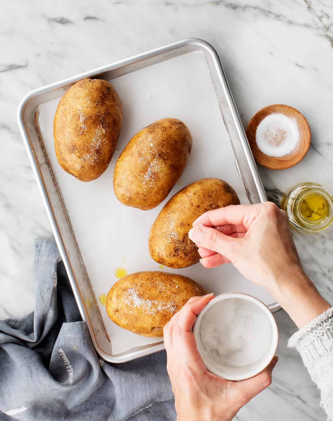 The Perfect Baked Potato Recipe - Alphafoodie