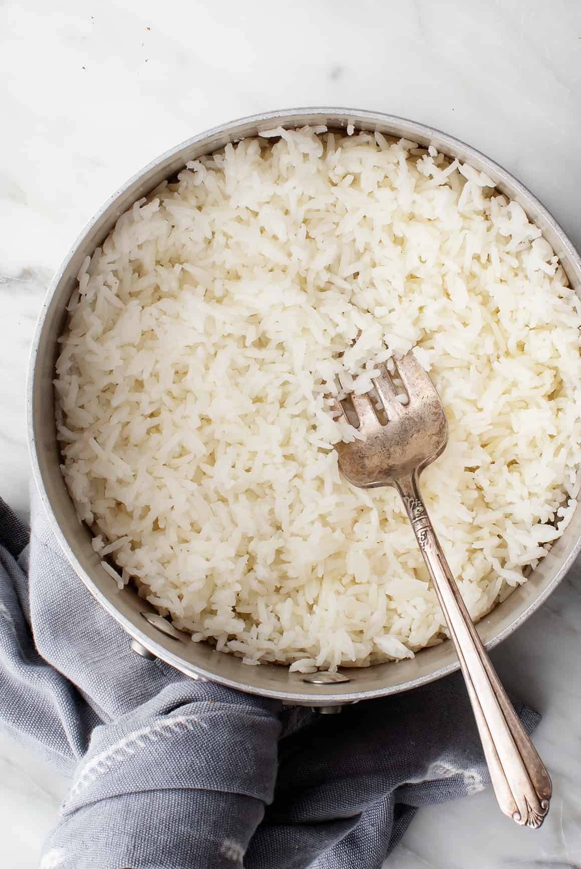 How to Cook Rice on the Stove