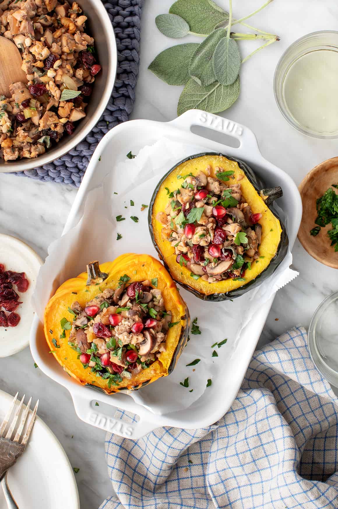 vegan stuffed acorn squash