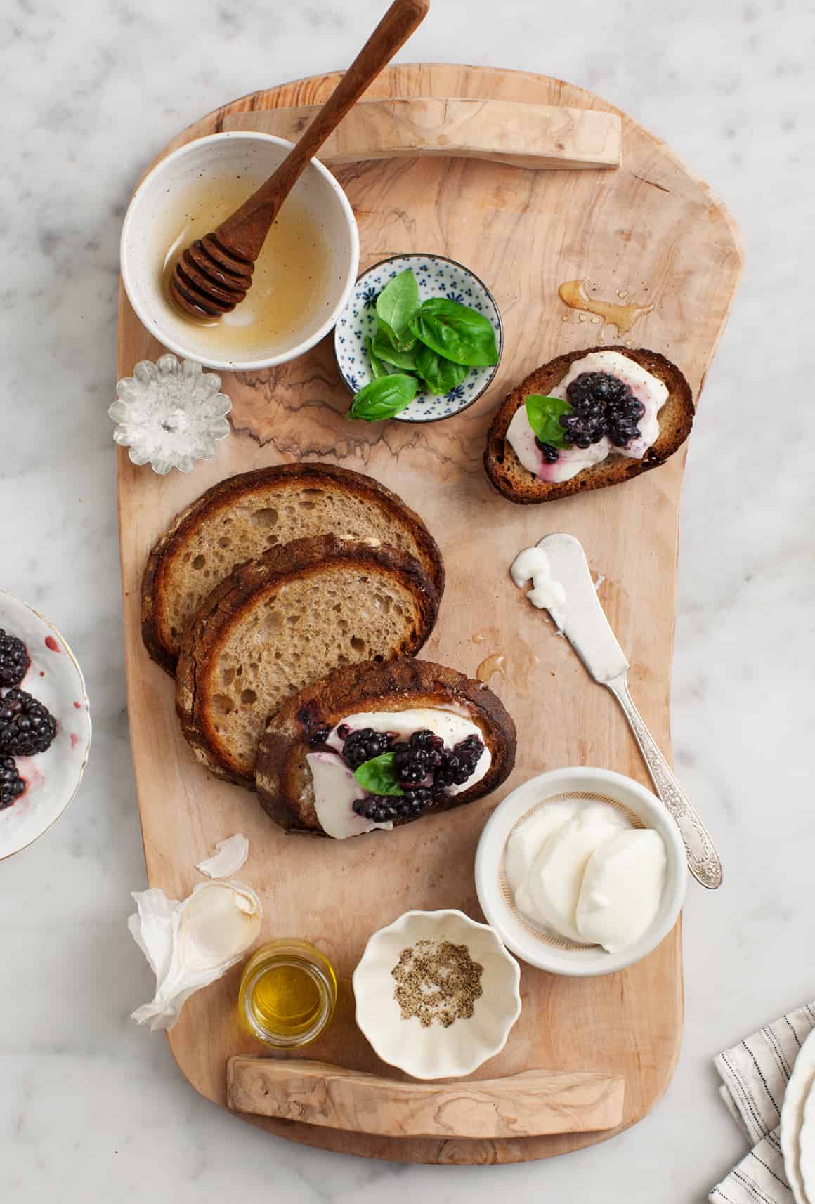 blackberry basil bruschetta