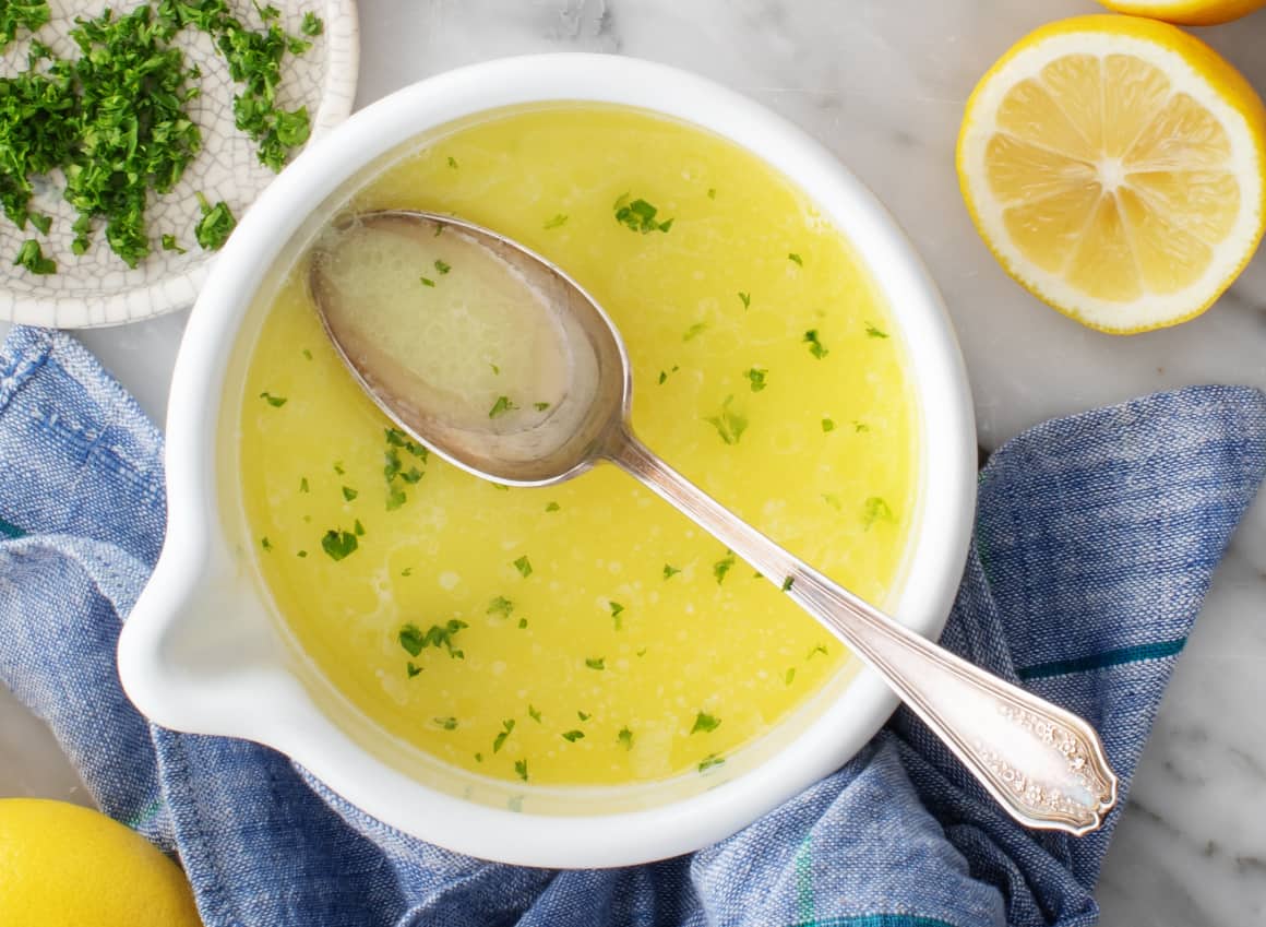 Lemon Garlic Butter Sauce (Made in 7 Minutes!) - Pinch and Swirl