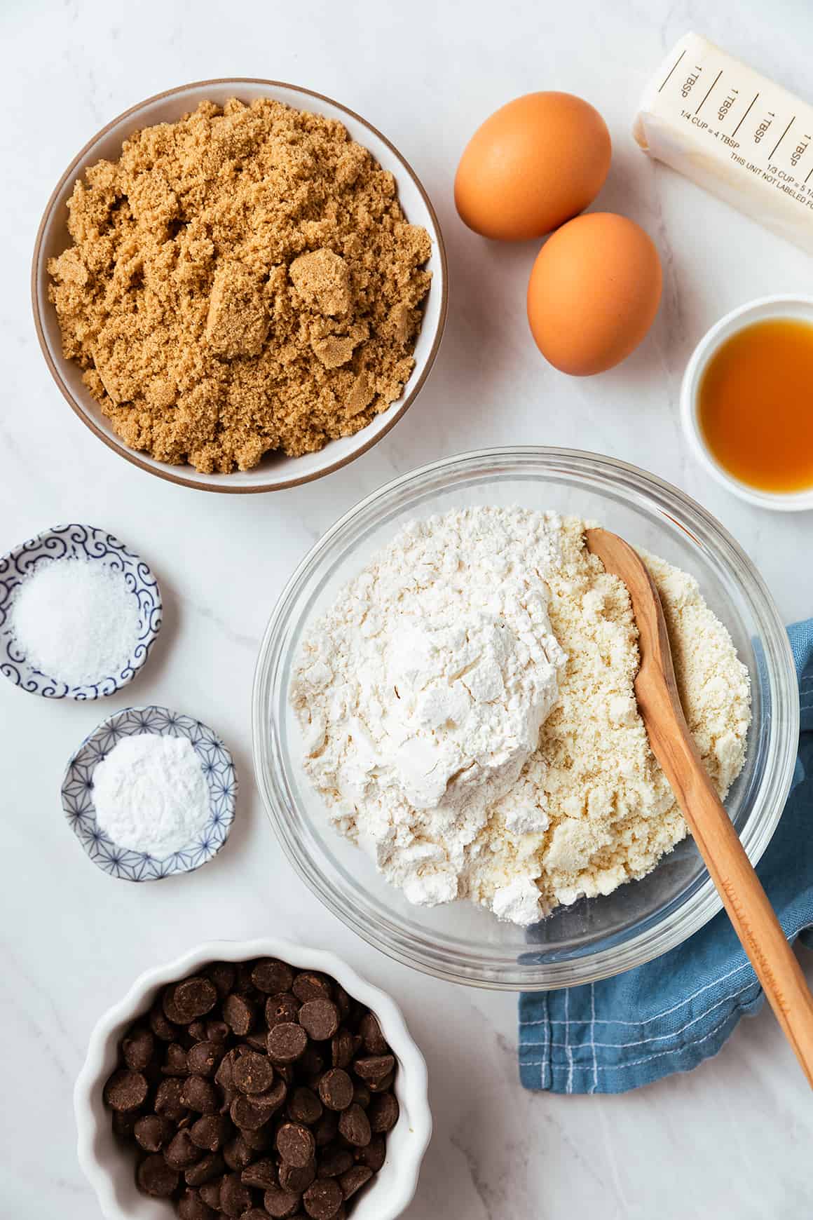 Chocolate chip cookie bars recipe ingredients