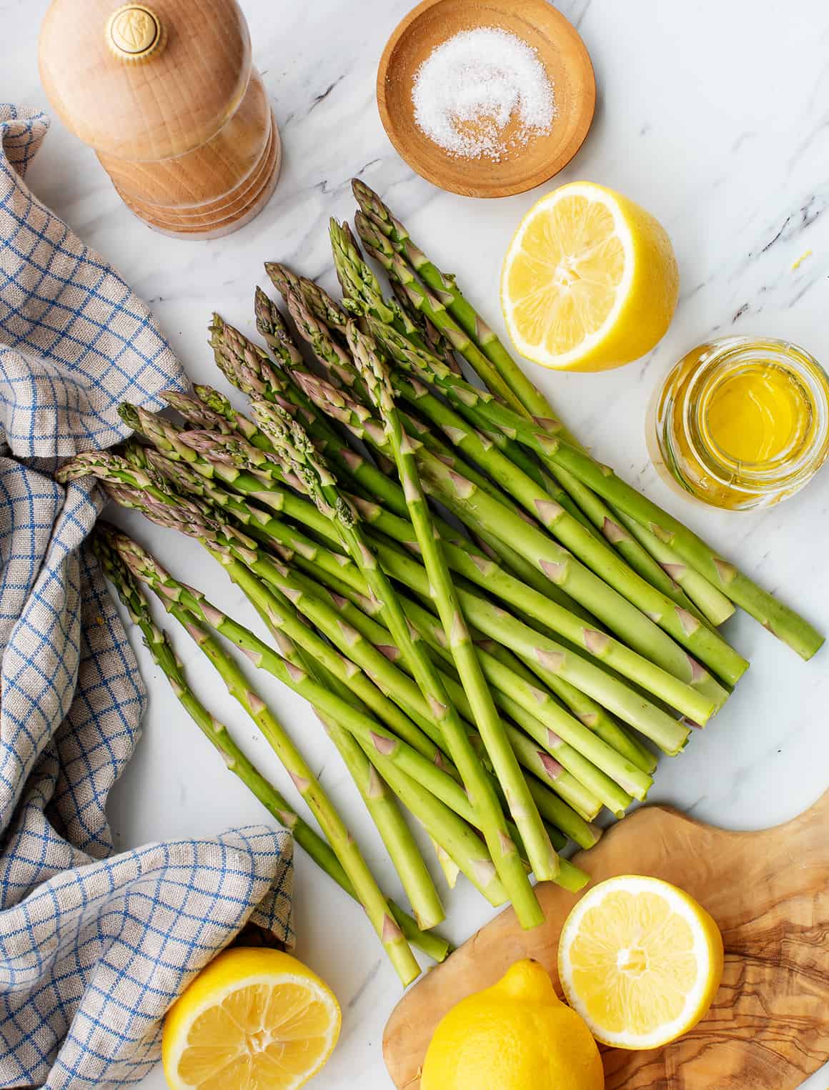 https://cdn.loveandlemons.com/wp-content/uploads/2022/04/how-to-cook-asparagus-in-air-fryer.jpg