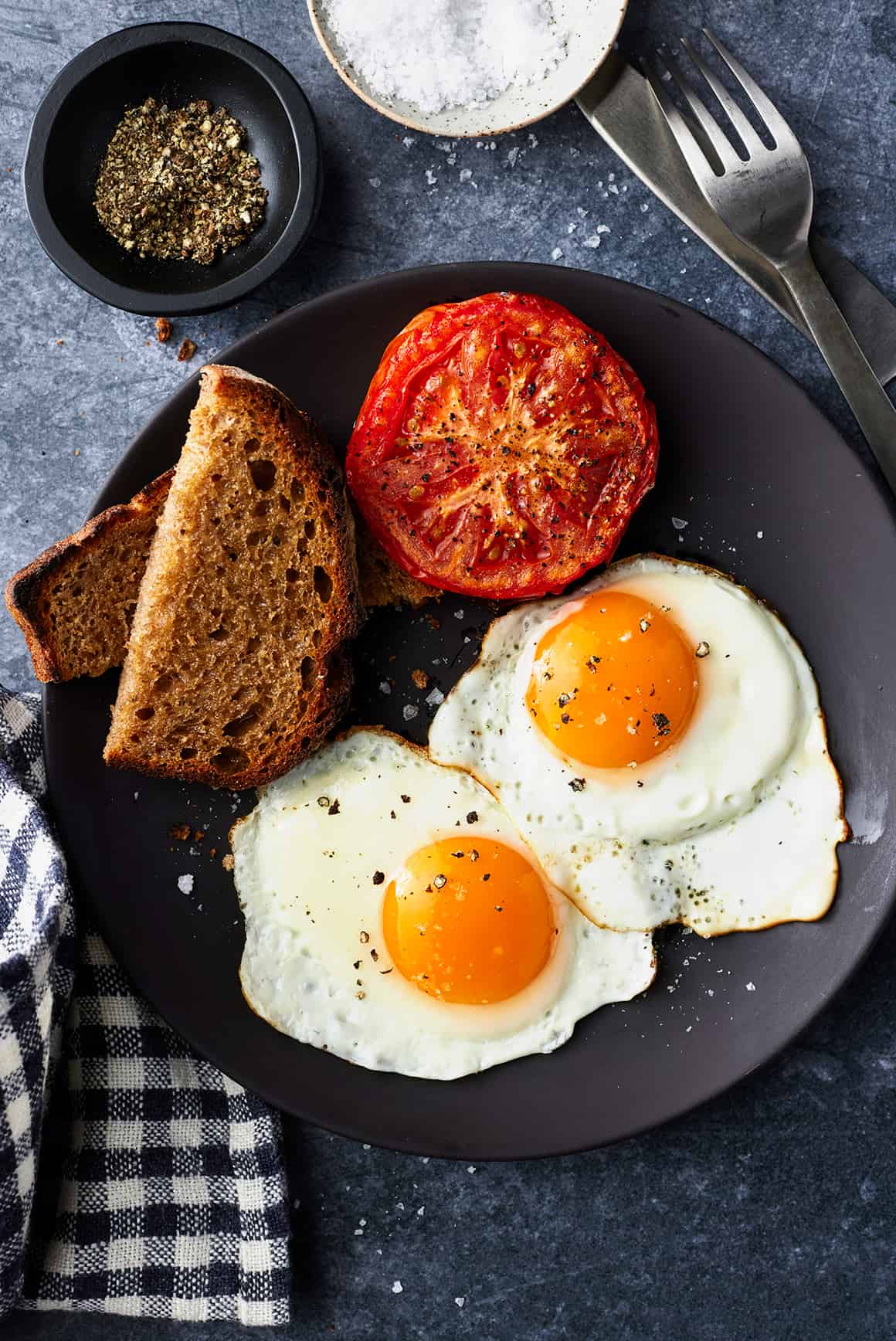 For Flawless Fried Eggs, Start With a Cold Pan