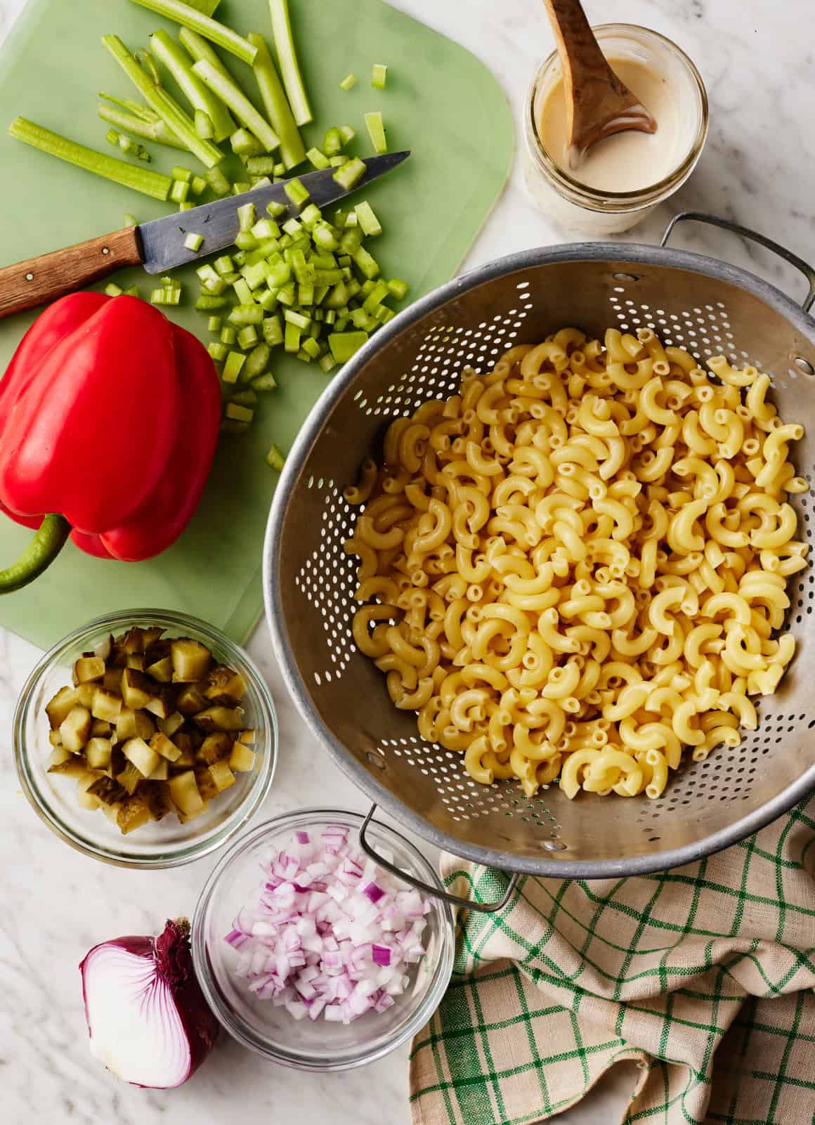 Macaroni salad ingredients