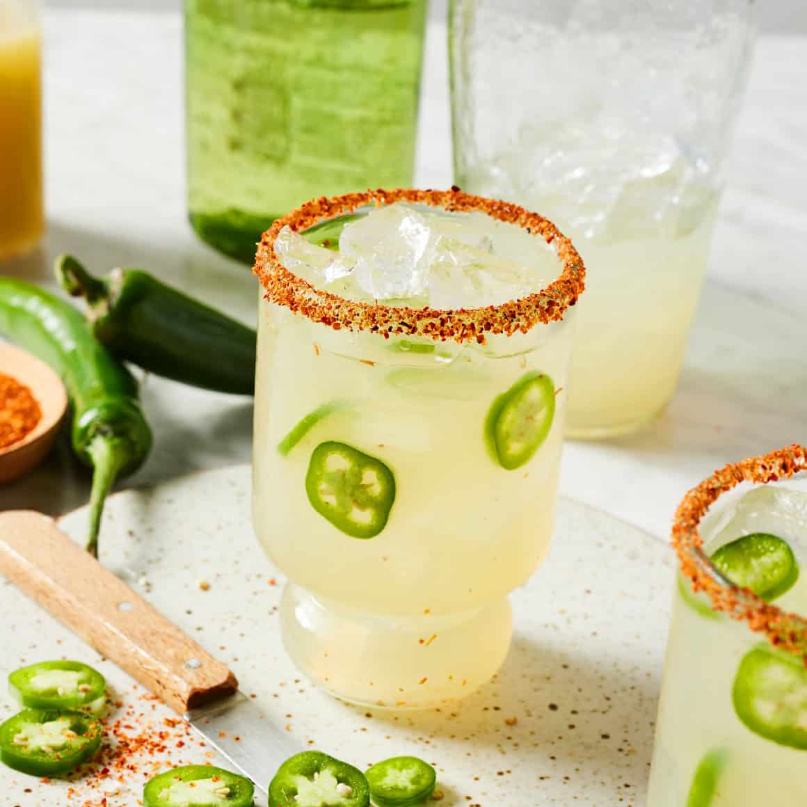 https://cdn.loveandlemons.com/wp-content/uploads/2024/07/spicy-margarita-recipe.jpg?utm_source=chatgpt.com