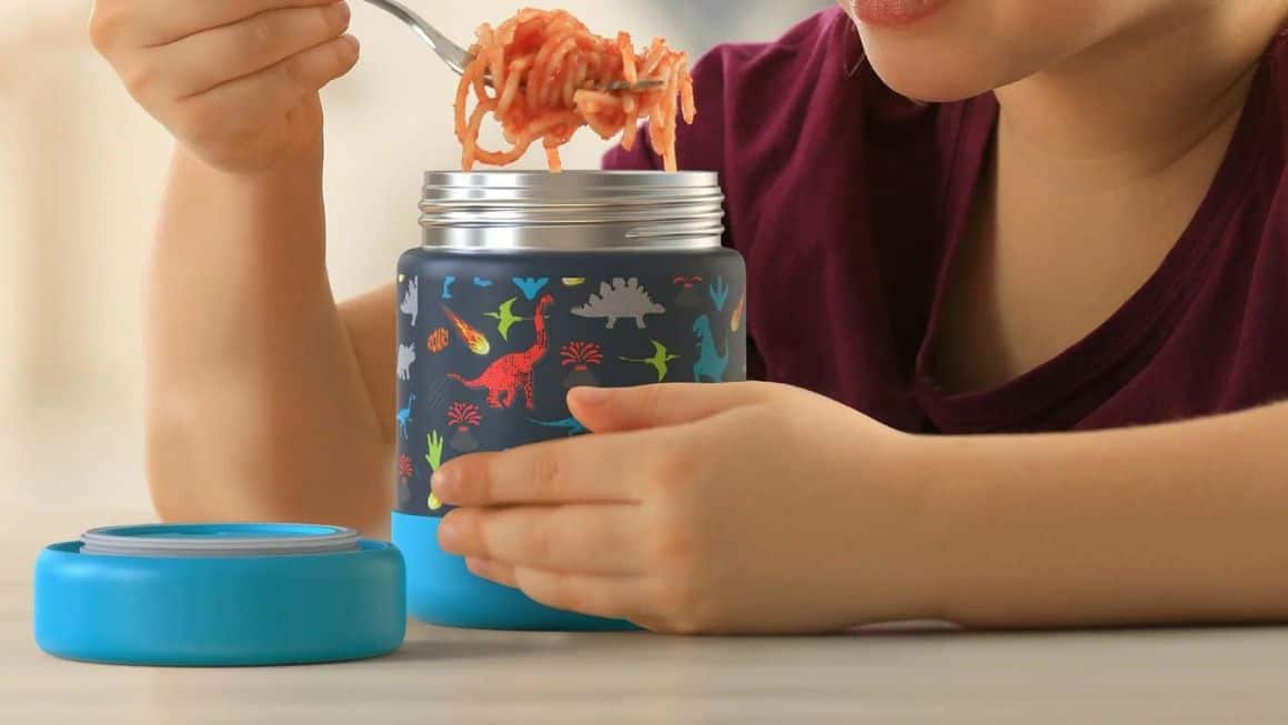Insulated lunch container