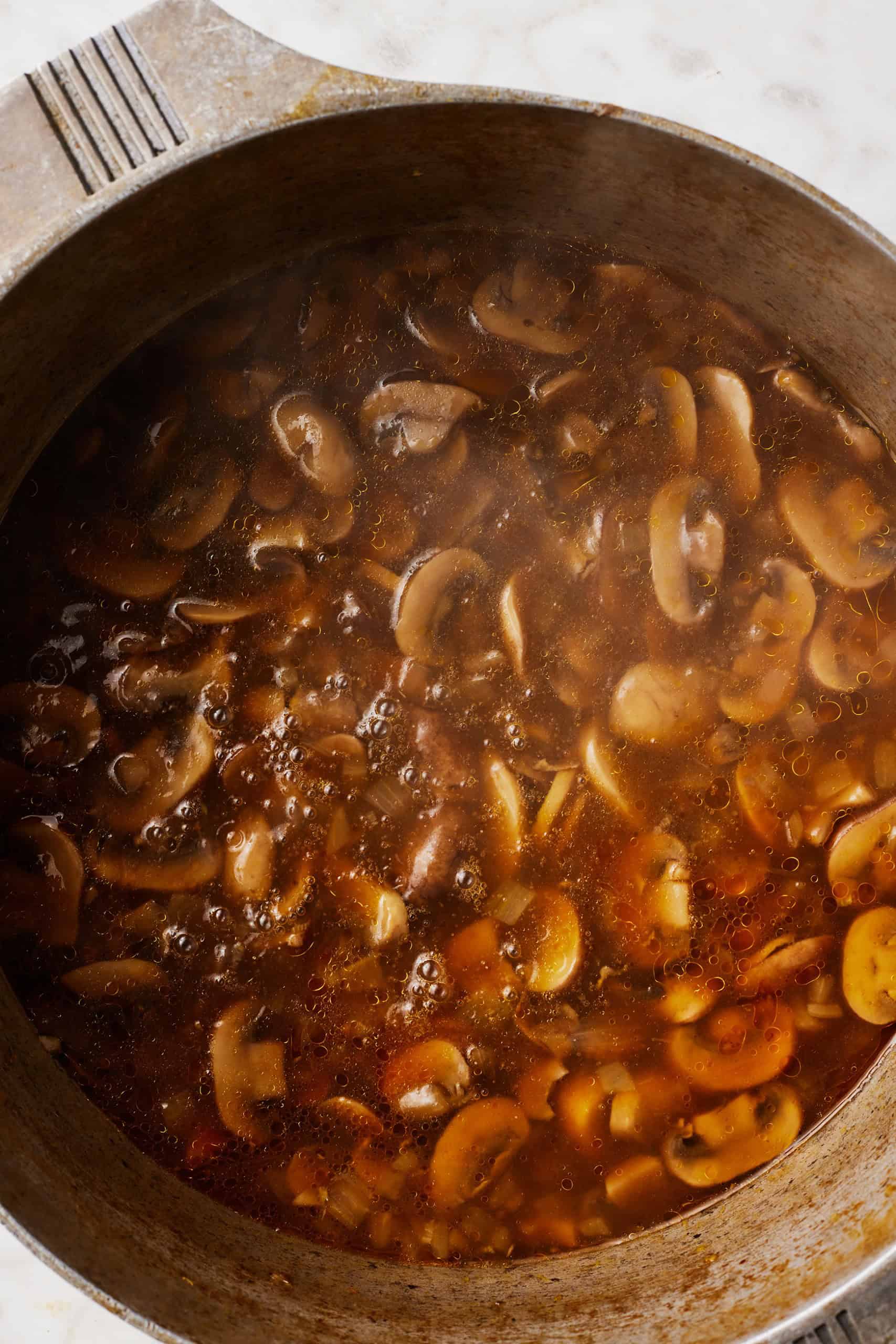 Simmering mushroom soup