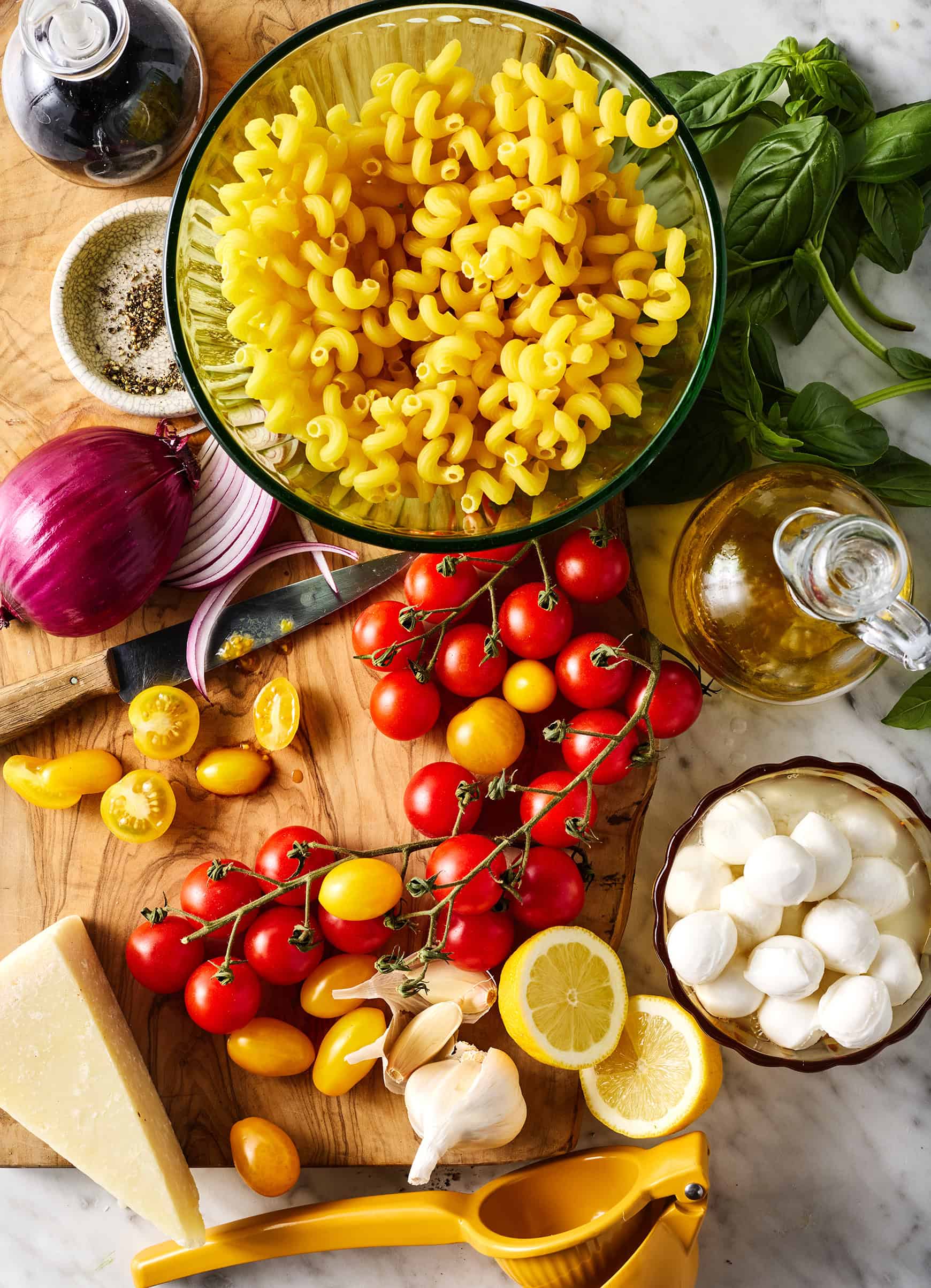 Caprese pasta salad ingredients