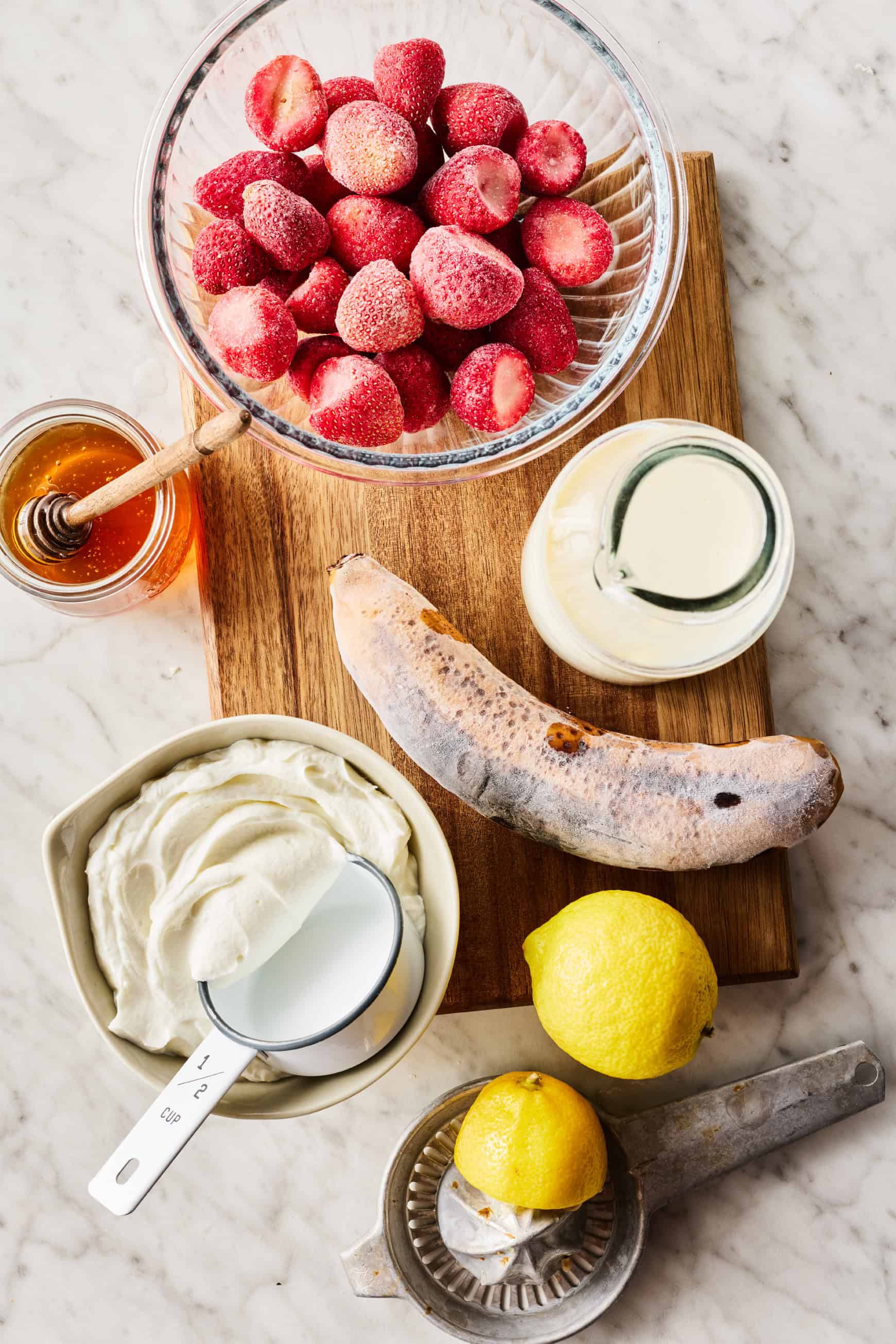 Strawberry smoothie recipe ingredients
