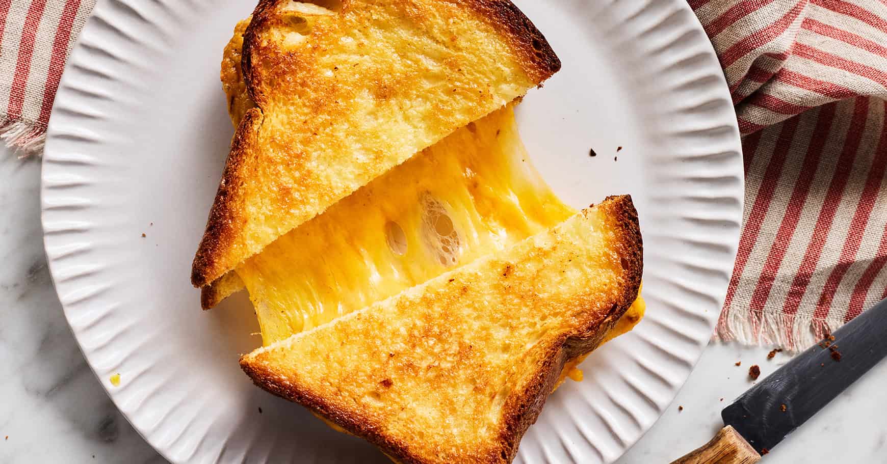 I tried this 3-ingredient air fryer grilled cheeseI haven't made one on the stove since
