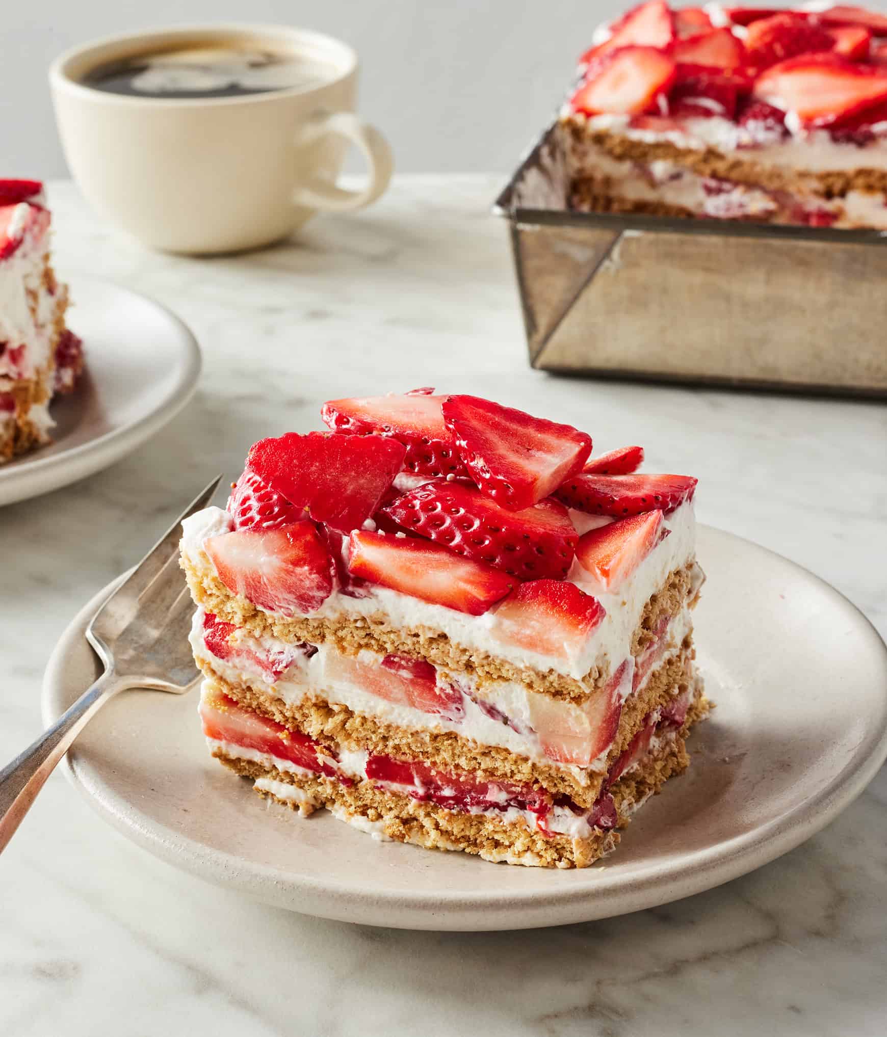 Strawberry icebox cake 