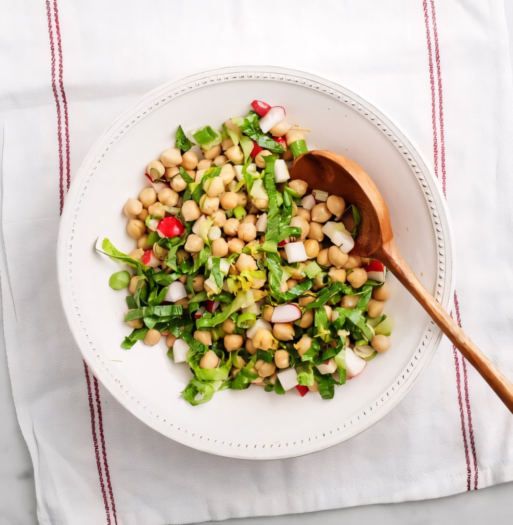 Lemony chickpea salad
