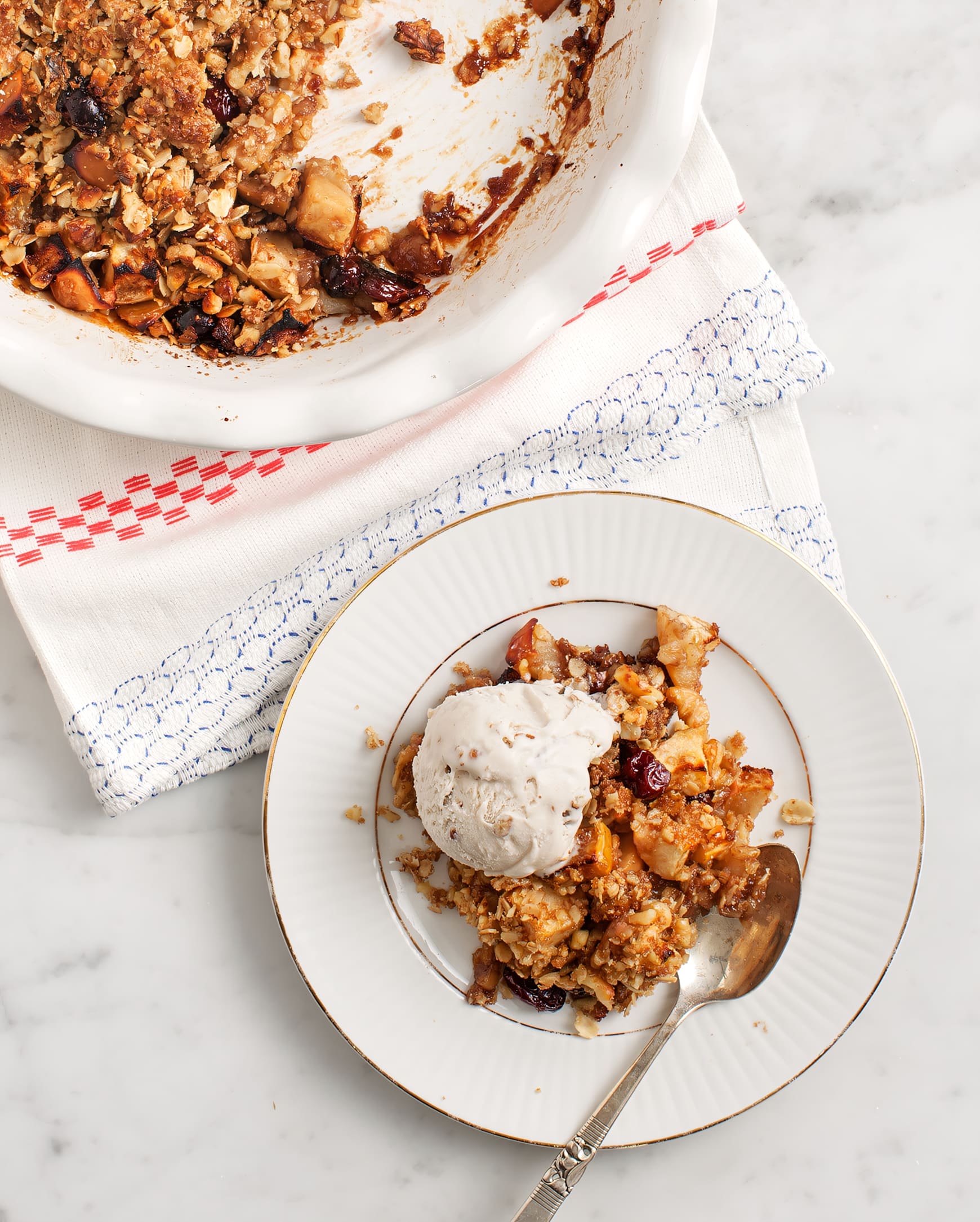 Cinnamon Apple Crumble